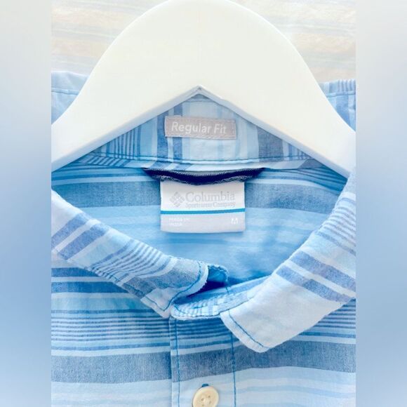 Columbia Men’s plaid button-up (light blue & gray). Size Medium; Regular fit - Picture 7 of 10
